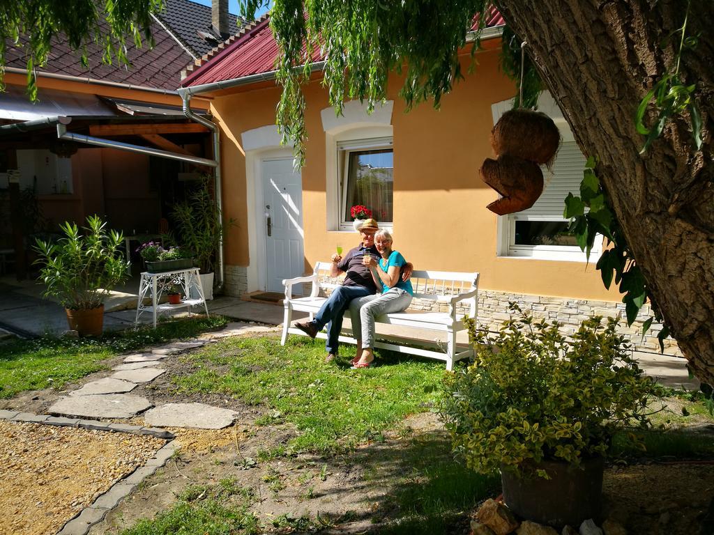 City Camping& Apartman &Bungalow Hotel Gyor Exterior photo