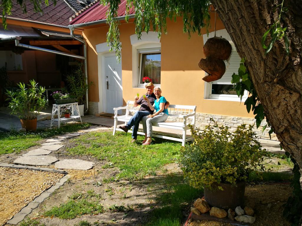 City Camping& Apartman &Bungalow Hotel Gyor Exterior photo