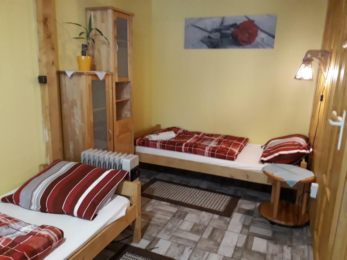 City Camping& Apartman &Bungalow Hotel Gyor Exterior photo